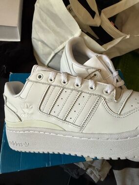 Adidas “Forum bold stripe” Shoes